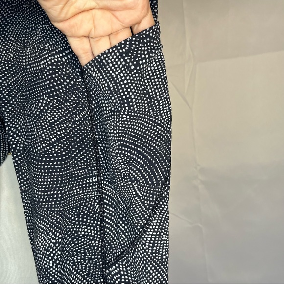 Lululemon Fast and Free Crop 19" Nulux Free Spirit Ice Grey Dot Black Size 8 - Picture 7 of 11